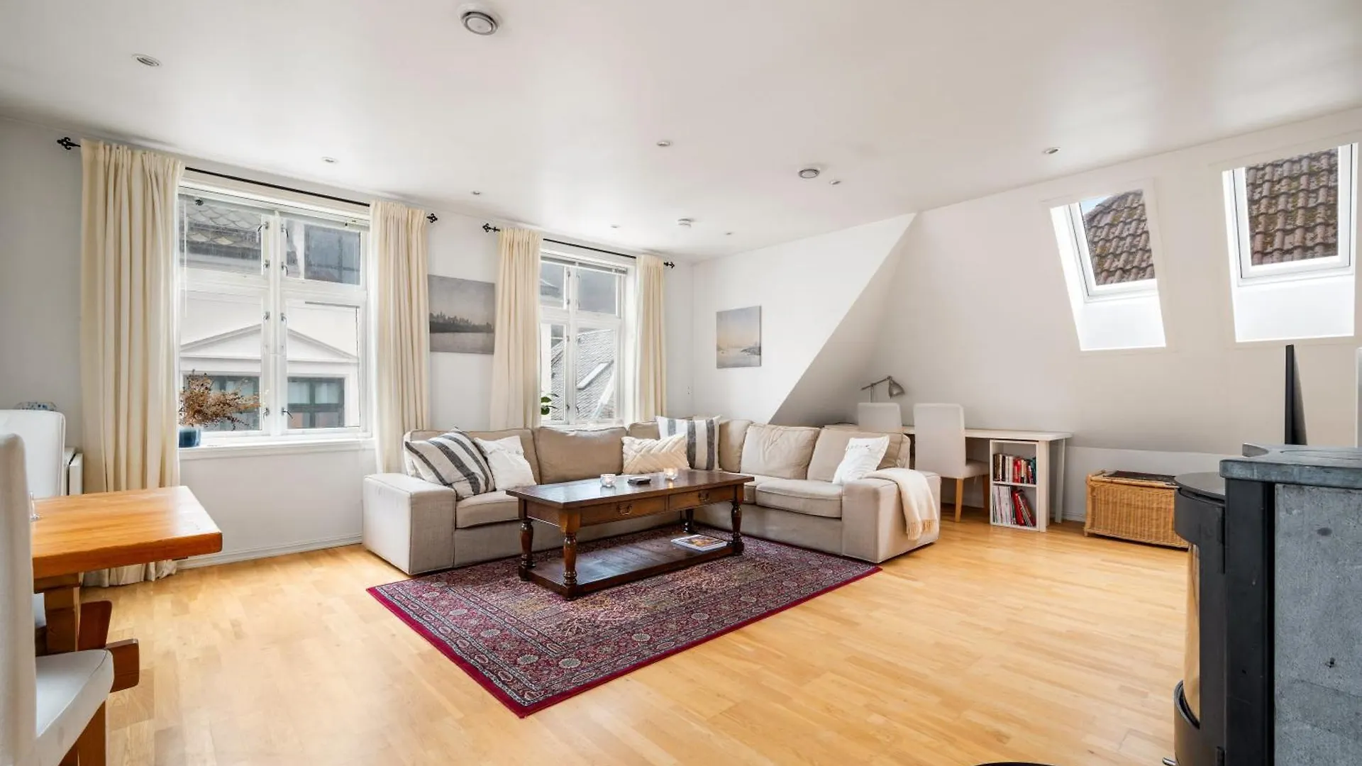 Scandinavian Hideaway I Private Balcony Bergen